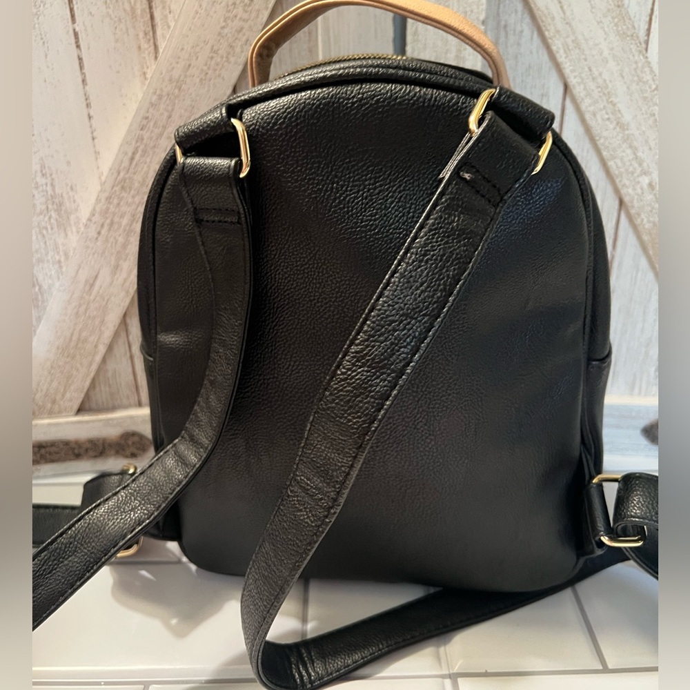 Betsey Johnson Black and Cream Quilted Backpack - Picture 3 of 8